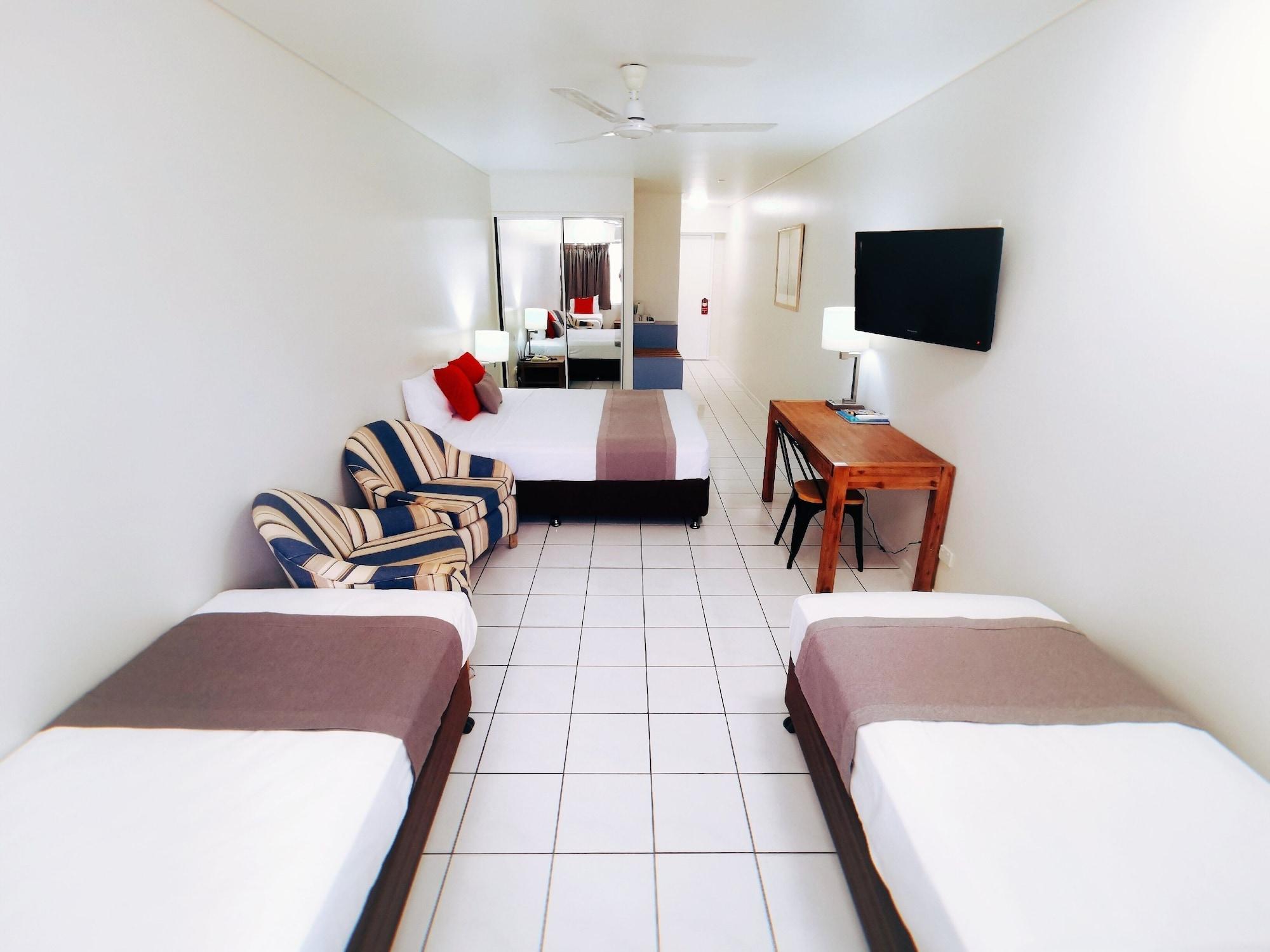 Hides Hotel Кернс Екстериор снимка